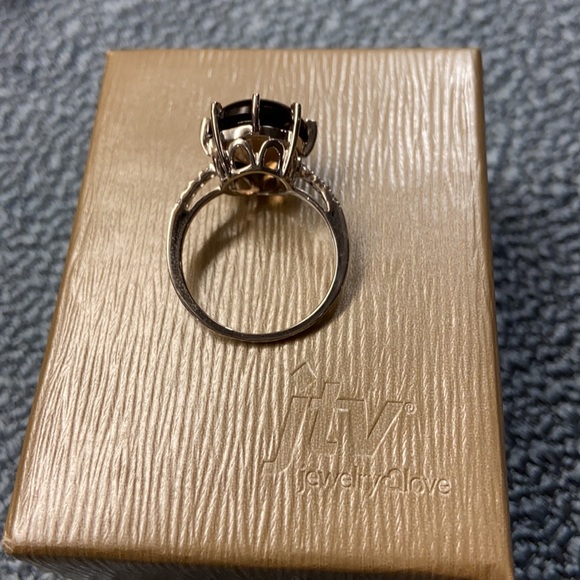 Ring - Picture 3 of 5